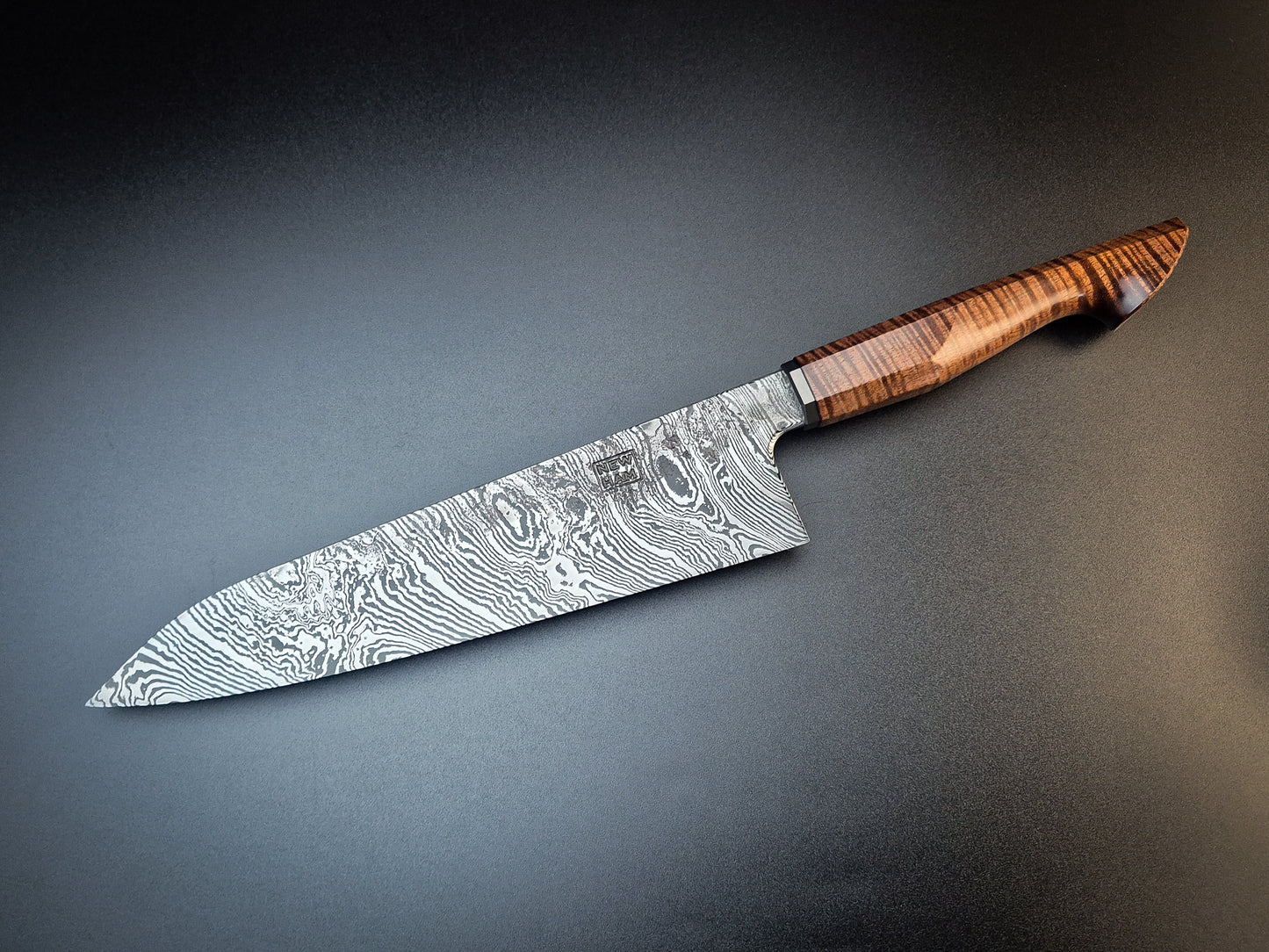 Twist Damascus Gyuto